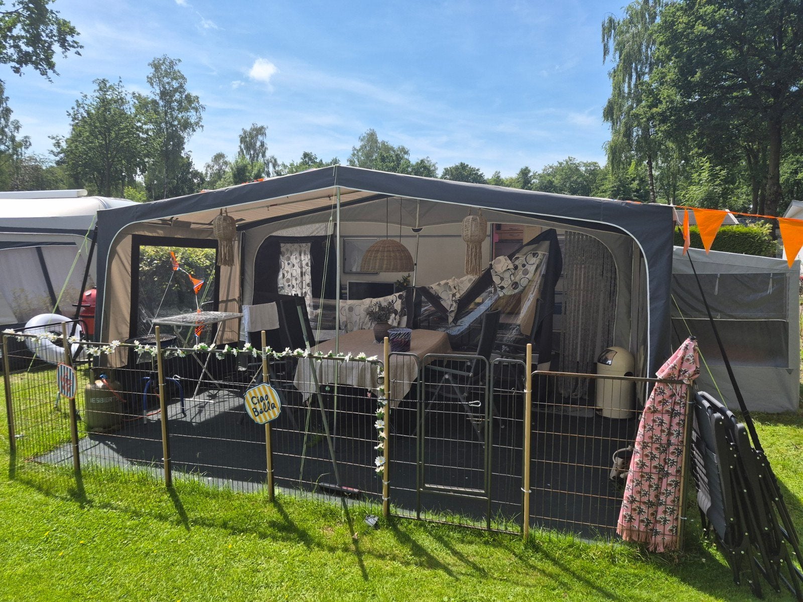 Bij deze verkopen wij onze carvan fendt 475, Ophalen of Verzenden, Tot en met 4