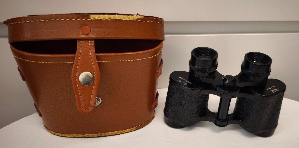 Vintage Halina 8x30 binoculars with case, Ophalen, Gebruikt, Minder dan 8x, Overige typen