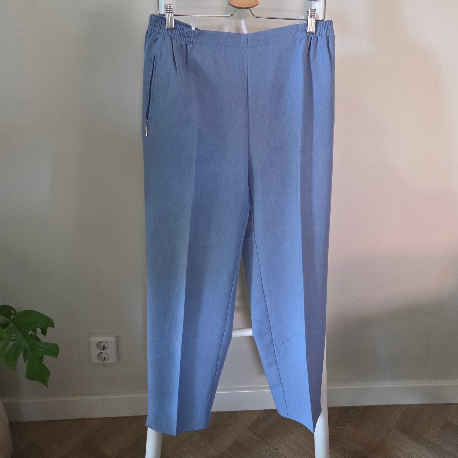 Lichtblauwe pantalon broek maat 50 c&a ter stal magna, Alicia, Ophalen of Verzenden, Maat 46/48 (XL) of groter, Blauw