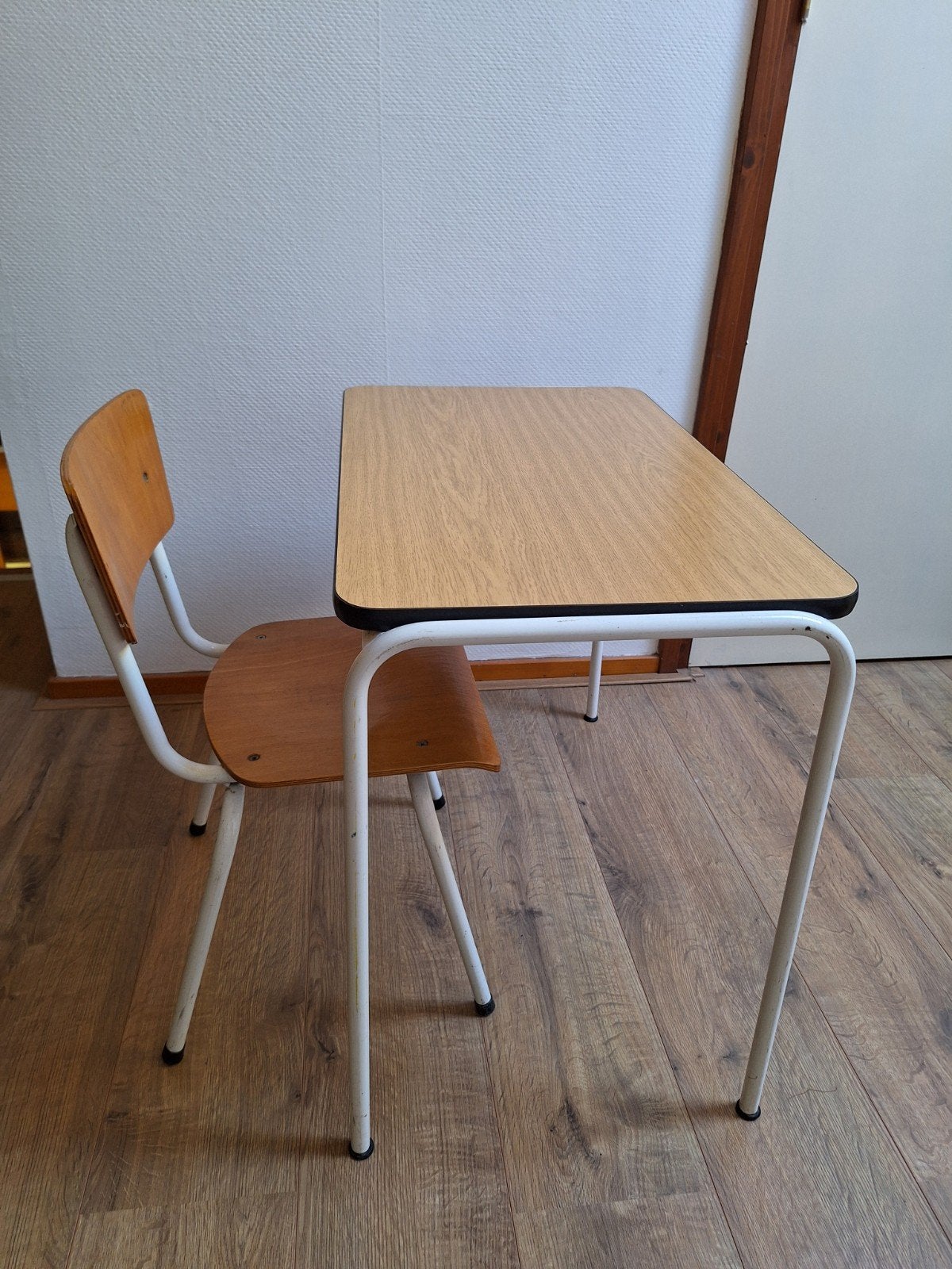 Vintage schoolbankje met stoel - Jaren '60/'70, Ophalen, Minder dan 50 cm, Gebruikt, Vintage, Retro, Jaren '60, Jaren '70