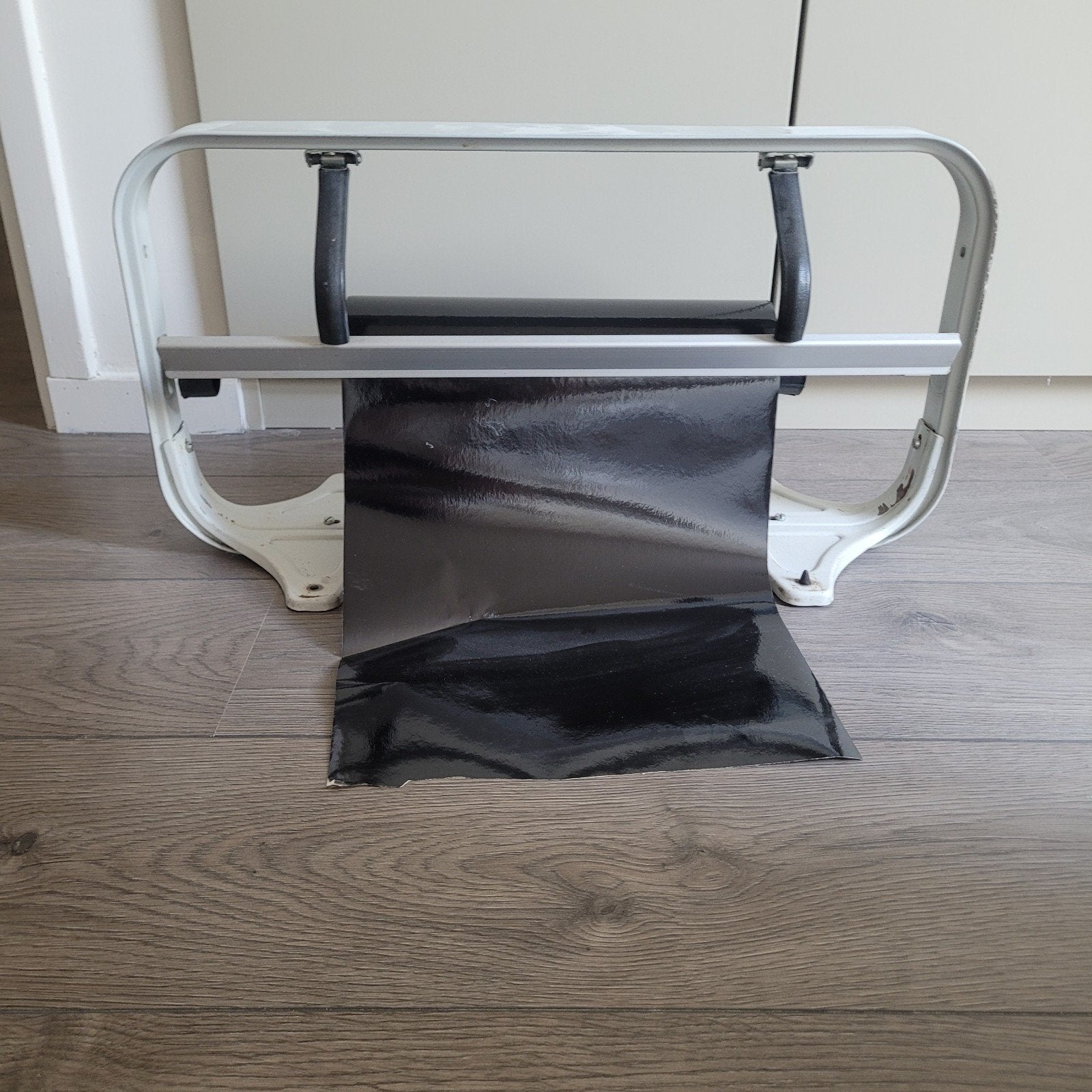 Cadeau papier houder, Ophalen