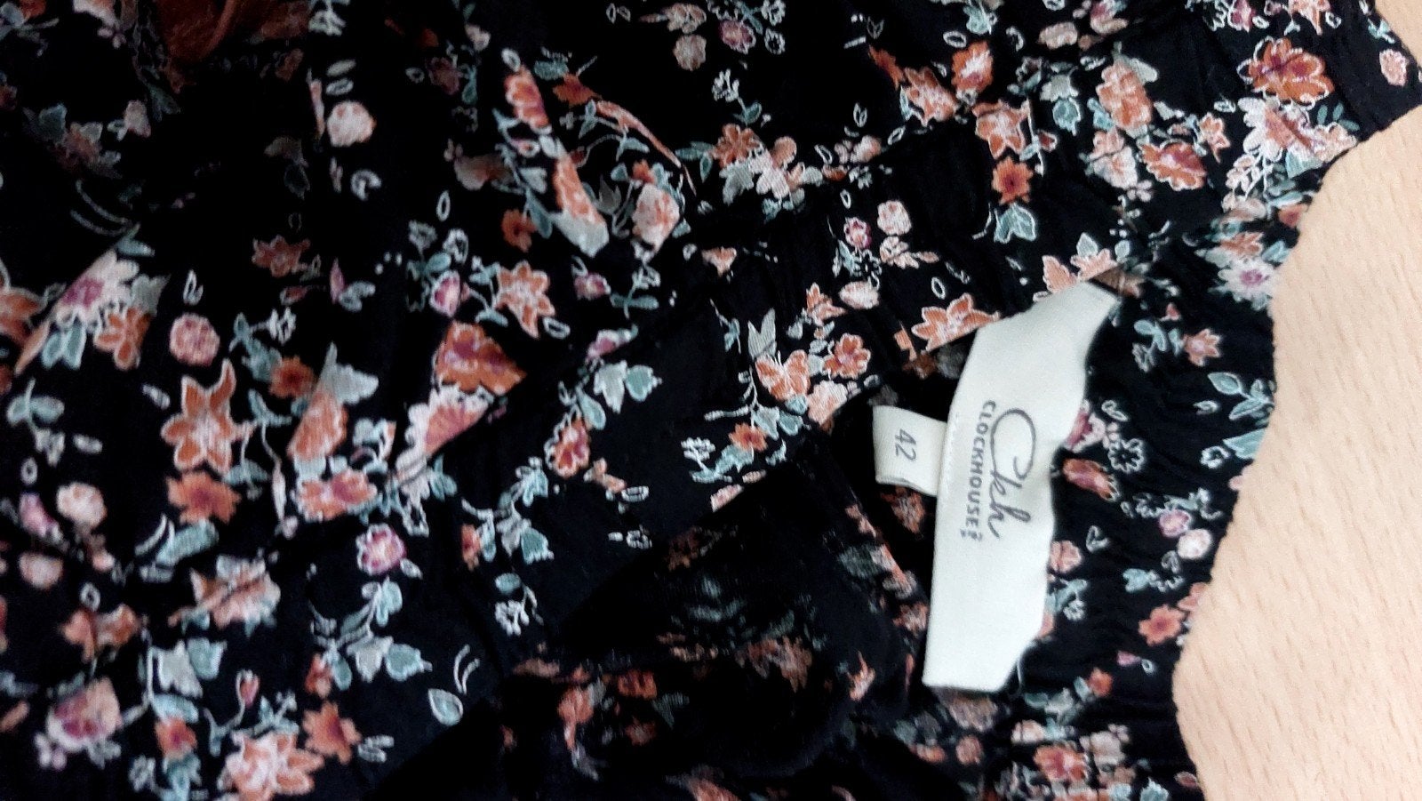 Te koop bloem rok mt 42, Kleding | Dames, Rokken, Zwart, Maat 42/44 (L), Ophalen of Verzenden, Zo goed als nieuw