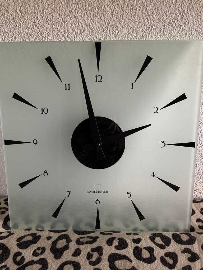 WandKlok Jan Des Bouvrie, Ophalen, Zo goed als nieuw, Staande klok