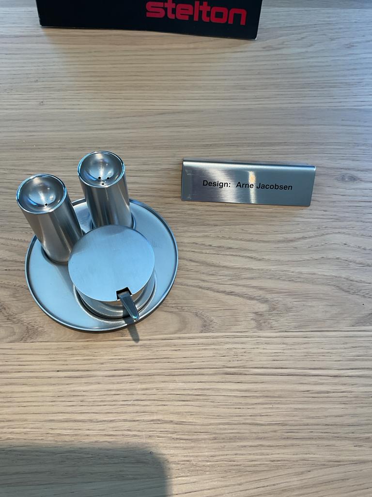 Stelton Arne Jacobsen Zout-, Peper- en Mosterdset, Huis en Inrichting, Keuken | Servies, Ophalen, Overige materialen, Overige typen
