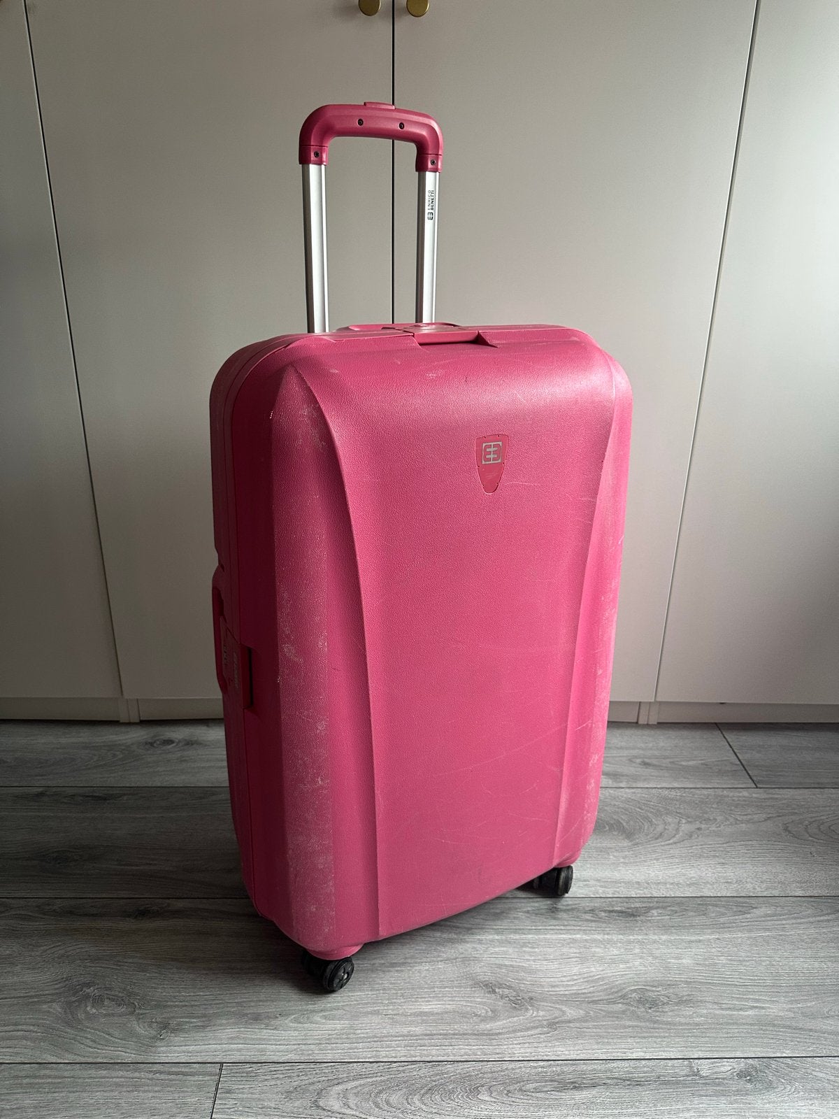 Roze Enrico Benetti koffer, Gebruikt, Hard kunststof, Slot, 35 tot 45 cm