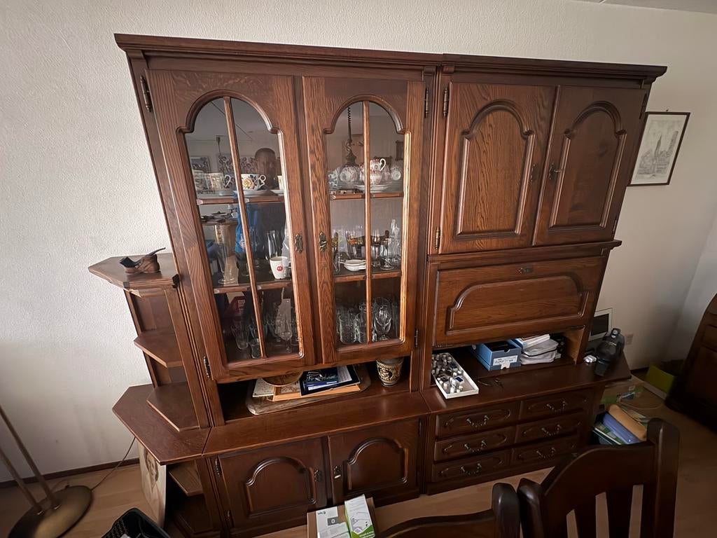 Eikenhouten wandkast met vitrine en opbergruimte, Ophalen, Gebruikt, Eikenhout, 150 tot 200 cm