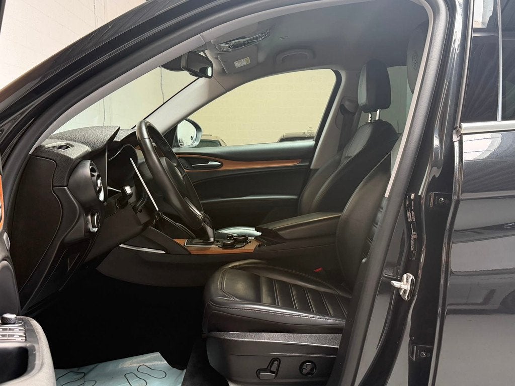 Alfa Romeo Stelvio 2.0 T AWD Super - FIRST EDITION - 280 PK, Automaat, Zwart, 4 cilinders, Zwart