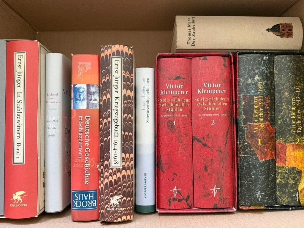 Verhuisdoos vol boeken Duitstalig I, Boeken, Ophalen, Gelezen, Geschiedenis en Politiek