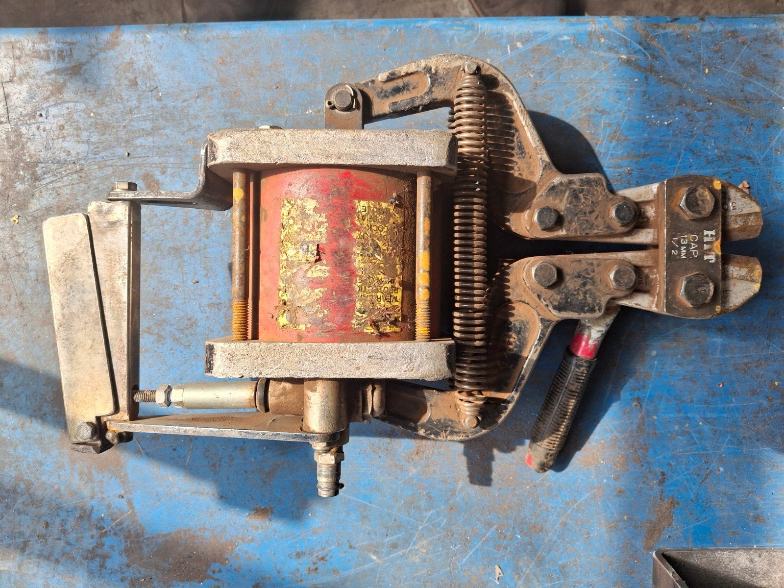 pneumatische betonschaar, Doe-het-zelf en Verbouw, Gereedschap | Handgereedschap, Ophalen of Verzenden, Gebruikt, Snijgereedschap