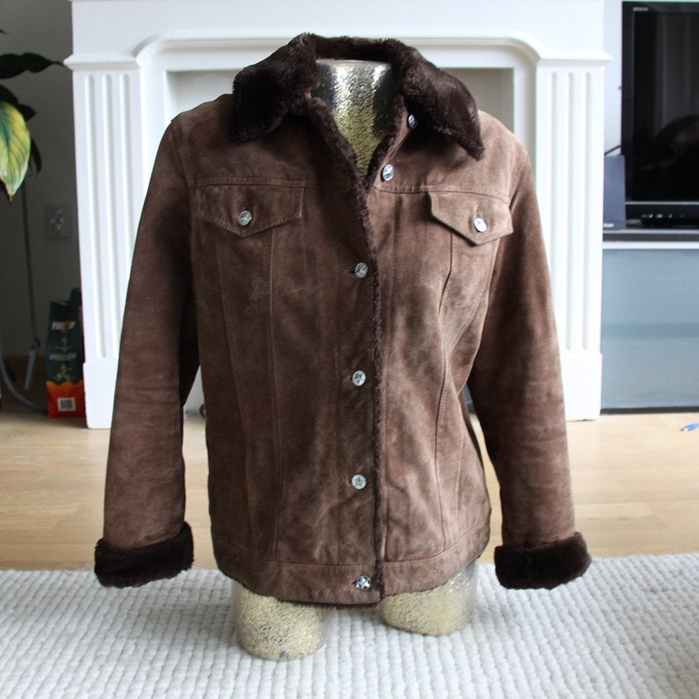 Mooie Bruine Suede Jas (M) € 25,-, Maat 38/40 (M), Bruin, Ophalen of Verzenden, Zo goed als nieuw