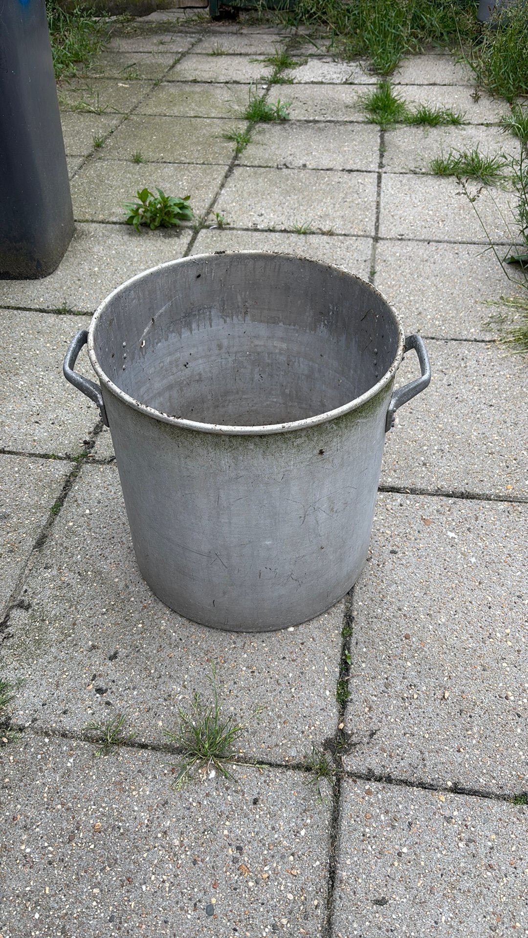 Grote aluminium ton- 39 cm hoog, 38cm diameter, Ophalen, Schaal, Rond, Zo goed als nieuw