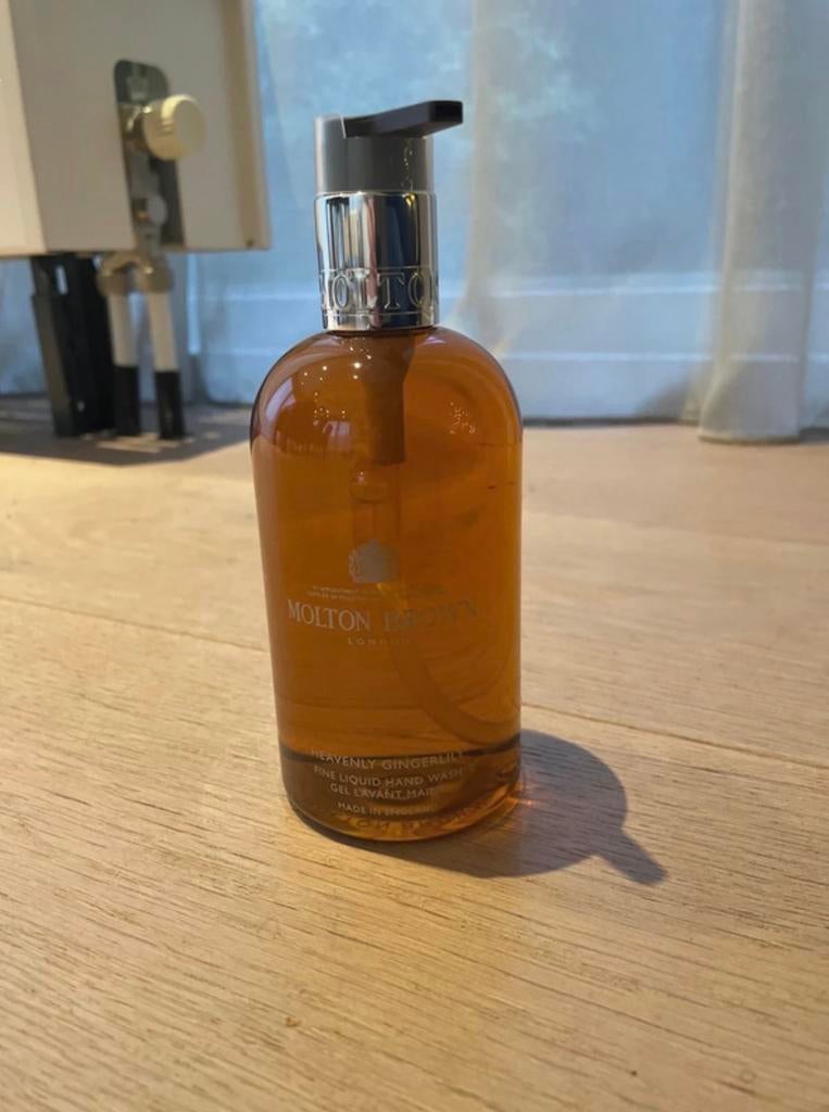 Molton Brown Heavenly Gingerlily handzeep 300ml, Sieraden, Tassen en Uiterlijk, Uiterlijk | Lichaamsverzorging, Ophalen of Verzenden