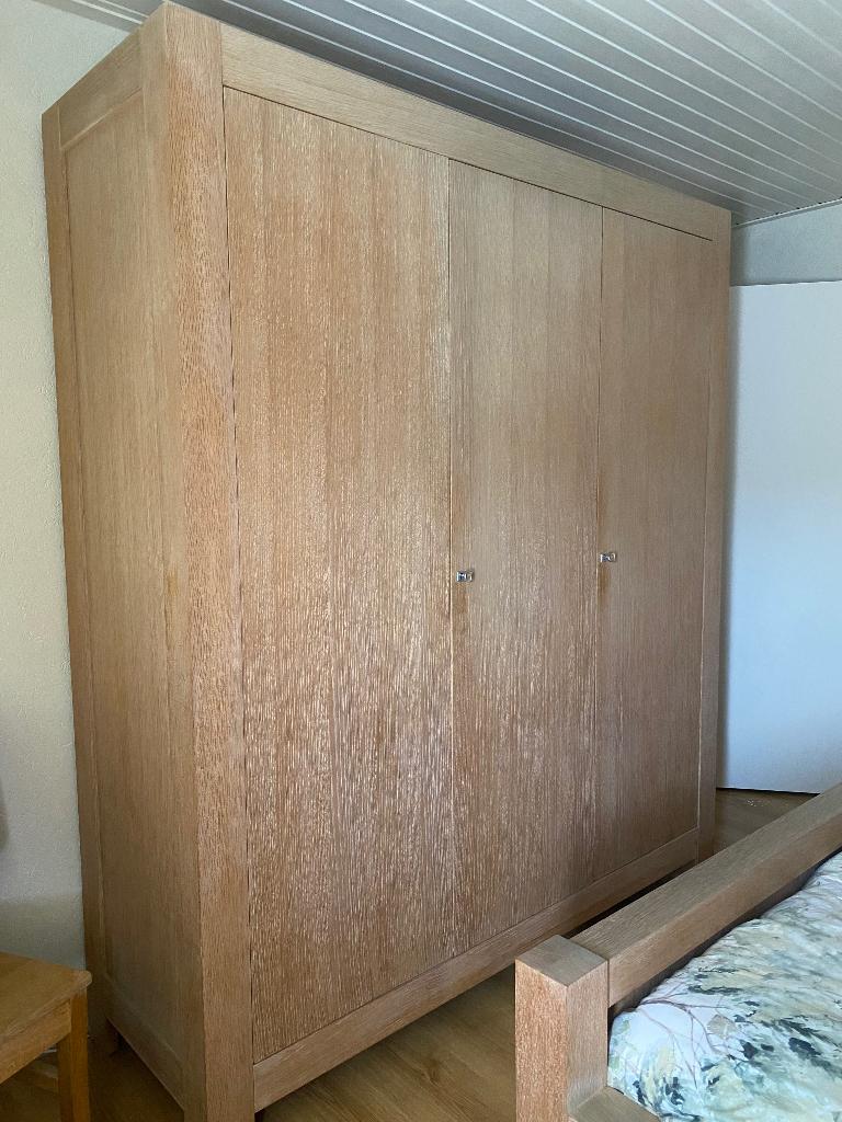 Houten kledingkast, Huis en Inrichting, Kasten | Kledingkasten, Ophalen, Met deur(en), 200 cm of meer, 150 tot 200 cm