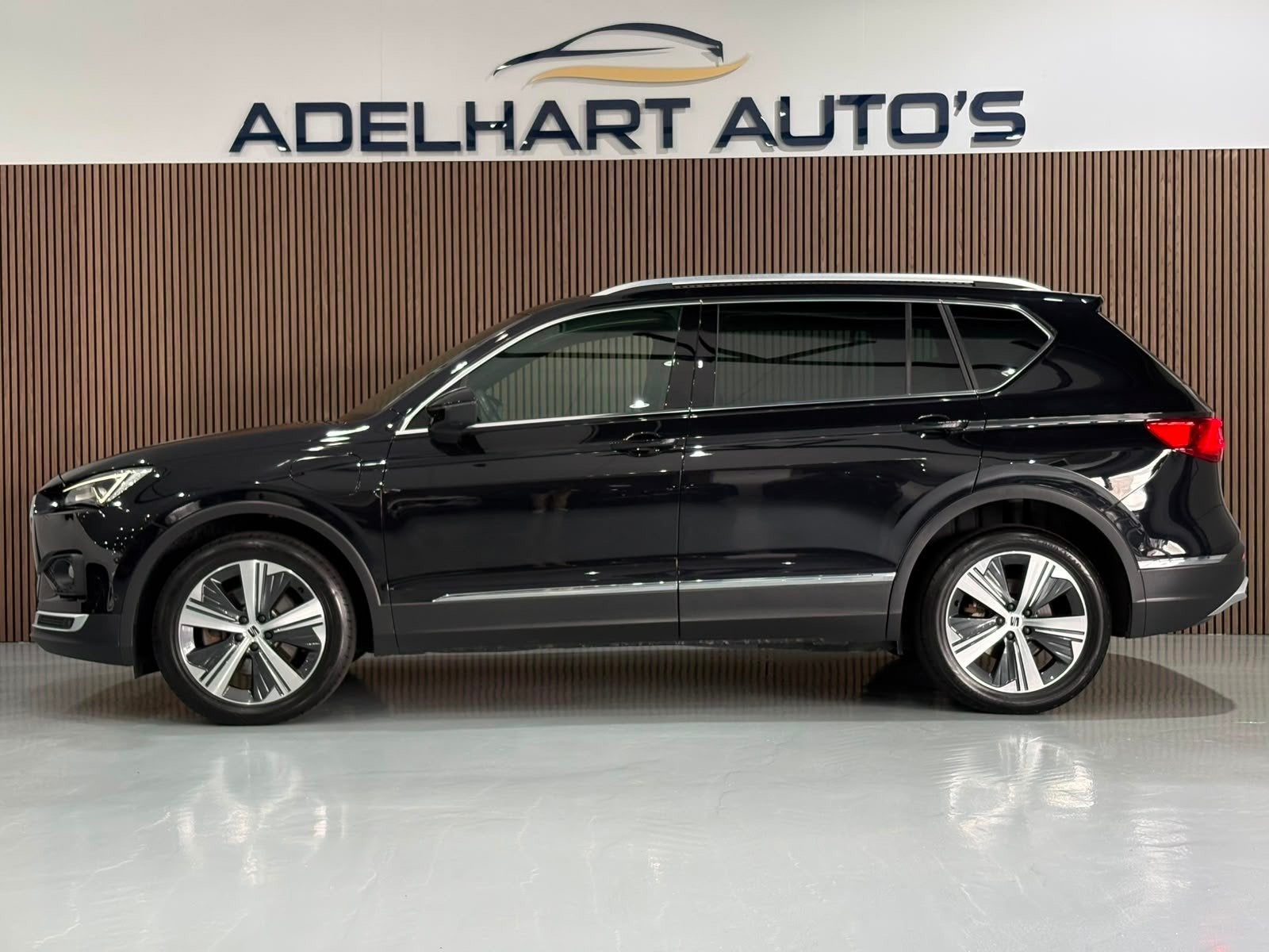 SEAT Tarraco 1.4 TSI e-Hybrid PHEV Xperience Business Intens, Auto's, Dealer onderhouden, Gebruikt, 4 cilinders, Zwart