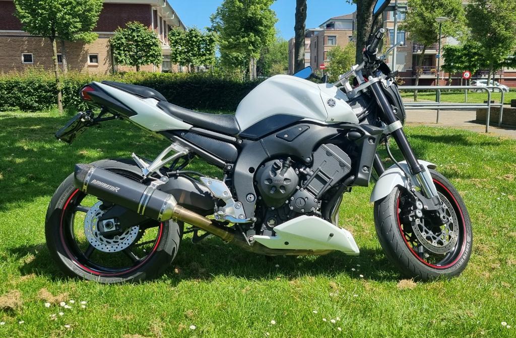 Yamaha FZ1-N 1000cc (2008) Dominator sportuitlaat, Motoren, Motoren | Yamaha, Sportuitlaat, Occasion, 4 cilinders, Motorrijbewijs A