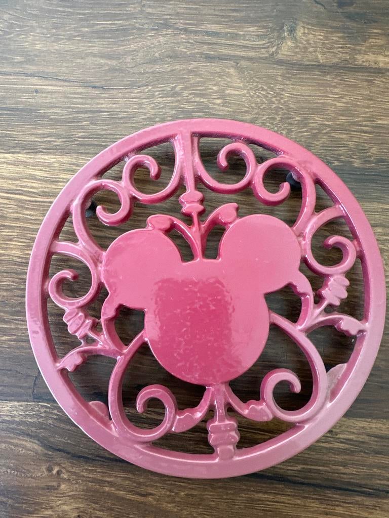 Gietijzeren onderzetter Mickey Mouse - Disney, Huis en Inrichting, Woonaccessoires | Onderzetters, Ophalen of Verzenden, Gebruikt