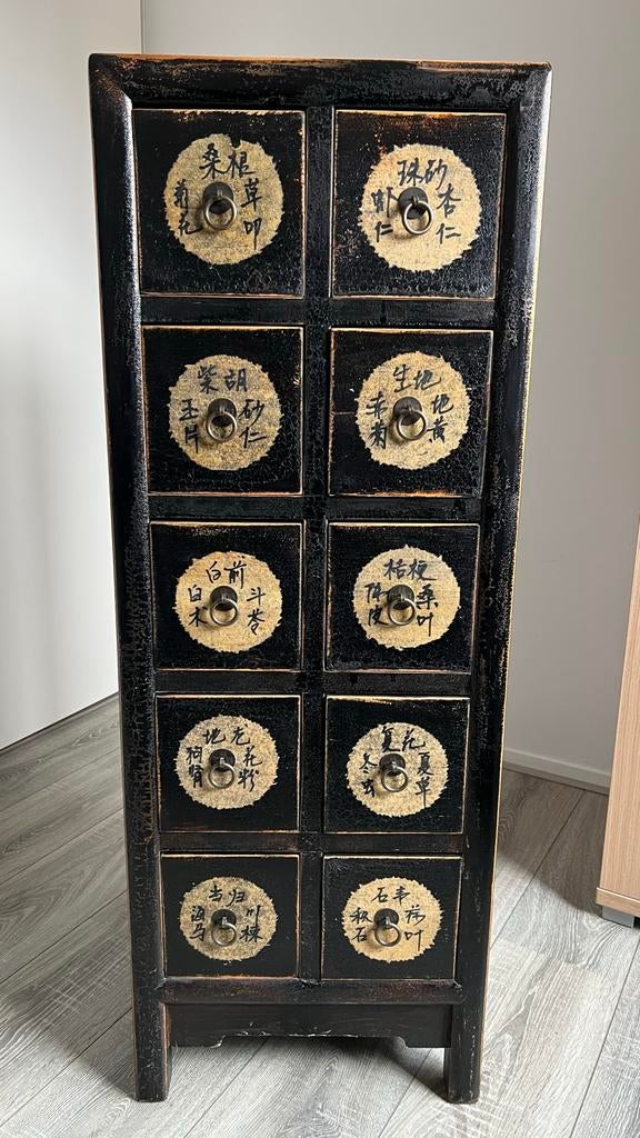 Chinese ladekast zwart met goudkleurige print, 10 laden, Ophalen, Minder dan 50 cm, Gebruikt, 5 laden of meer