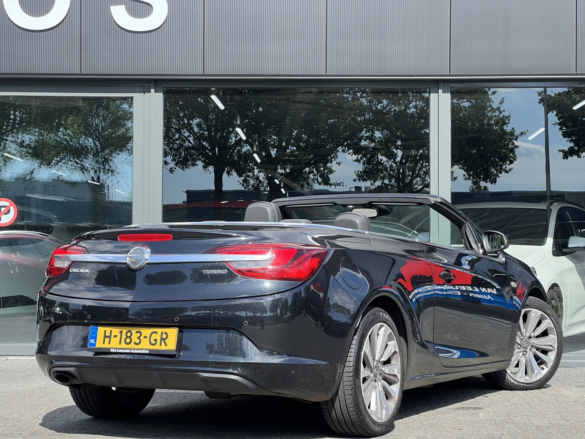Opel Cascada 1.6 Turbo Cosmo | Stuur- en stoelverwarming | C, Auto's, Voorwielaandrijving, Euro 5, Gebruikt, 4 cilinders