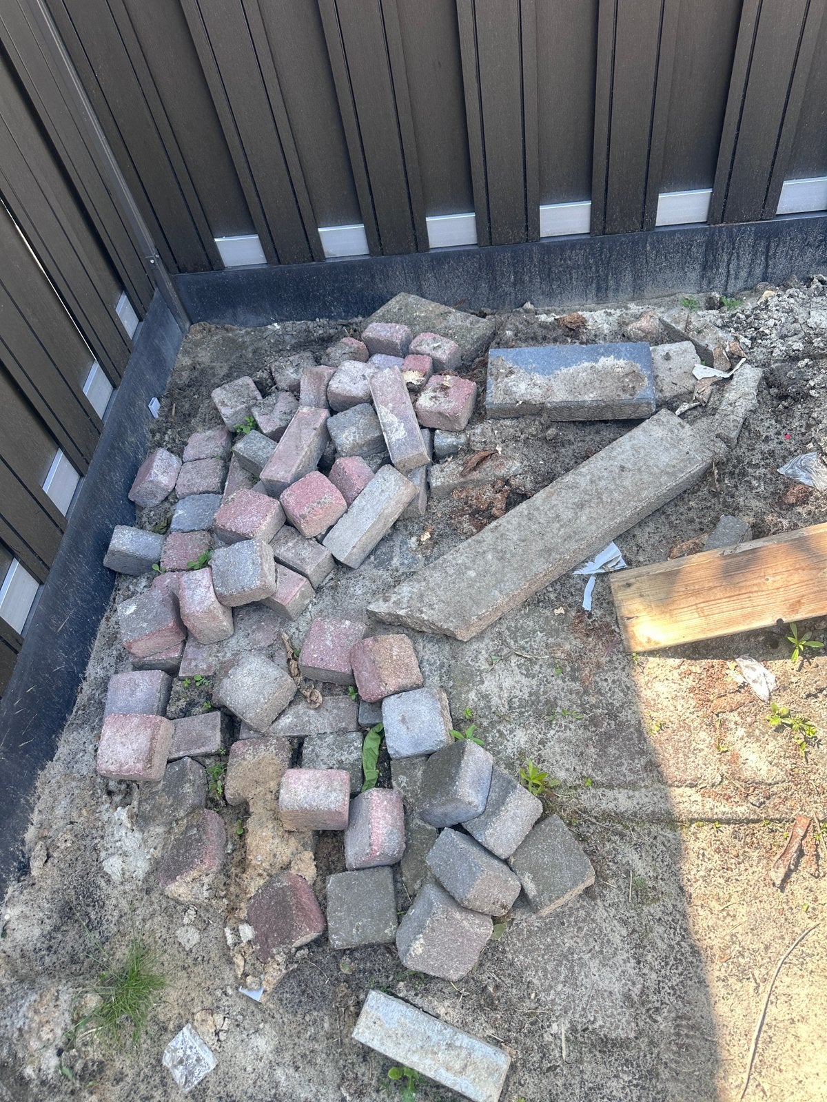 Gratis stenen af te halen, Ophalen, Zo goed als nieuw, Beton, Klinkers