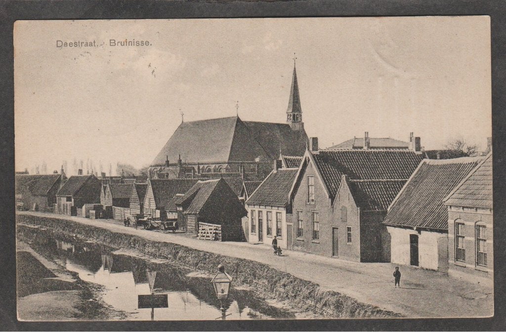 bruinisse  dorpsgezicht met de daestraat, Verzenden, Voor 1920, Gelopen, Zeeland