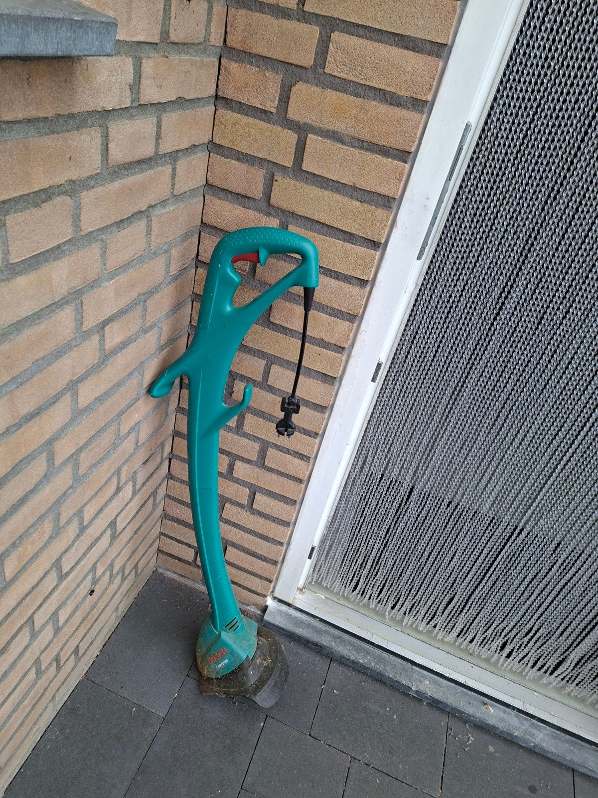 Bosch ART 23 Easytrim Elektrische Grastrimmer, Tuin en Terras, Ophalen, Cirkelmaaier, Gebruikt, Elektrische grasmaaier