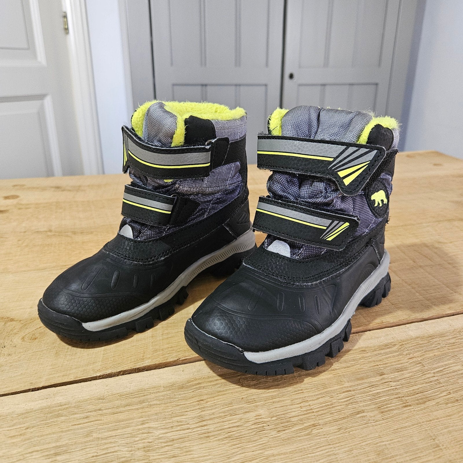snowboots maat 30 sneeuwschoenen sneeuw schoenen snow boots, Jongen of Meisje, Ophalen of Verzenden, Laarzen, Zo goed als nieuw