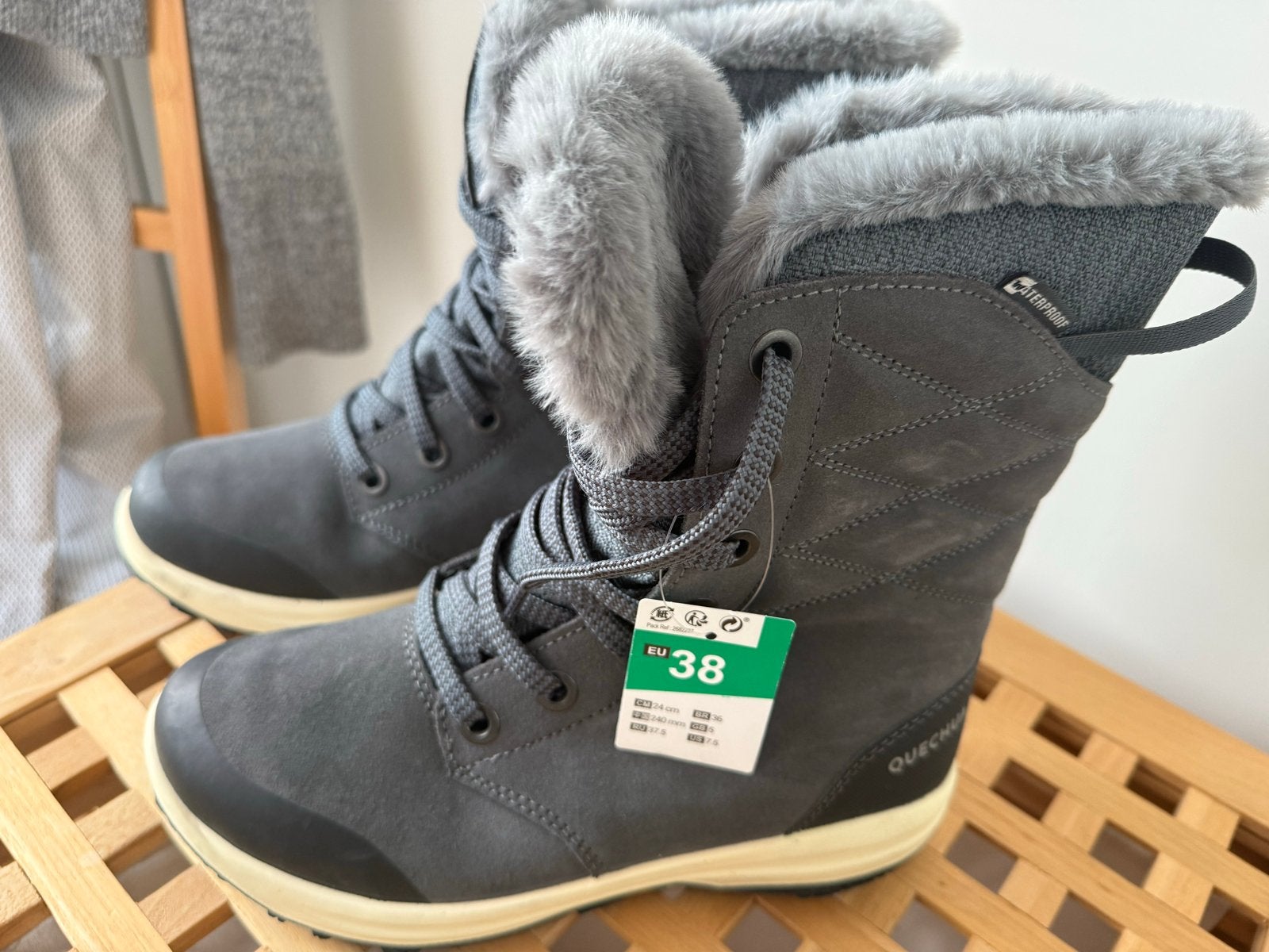 Quechua laarzen nieuw maat 38, Kleding | Dames, Ophalen of Verzenden, Nieuw, Grijs, Lage of Enkellaarzen