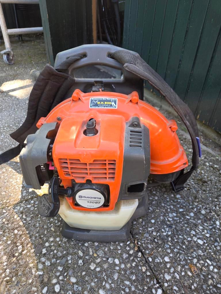 Husqvarna 130BT Rugbladblazer - Krachtig en Betrouwbaar, Benzine, Gebruikt, Ruggedragen, Ophalen of Verzenden