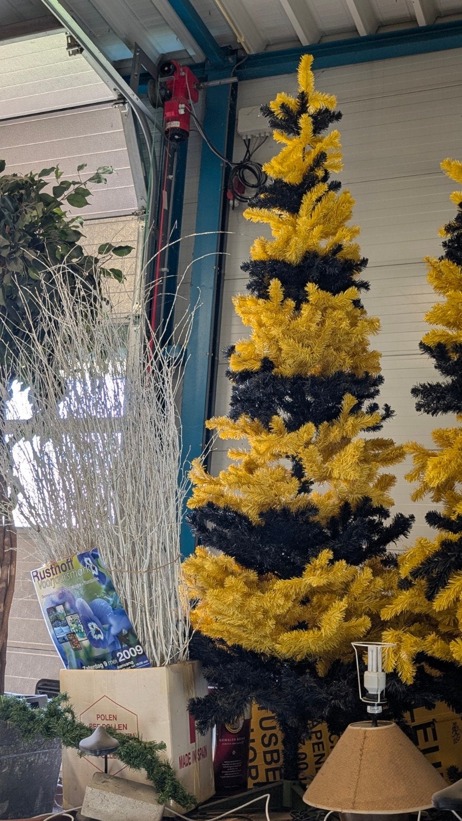 Kerstboom zwart/geel McDonalds showroom, Ophalen, Zo goed als nieuw