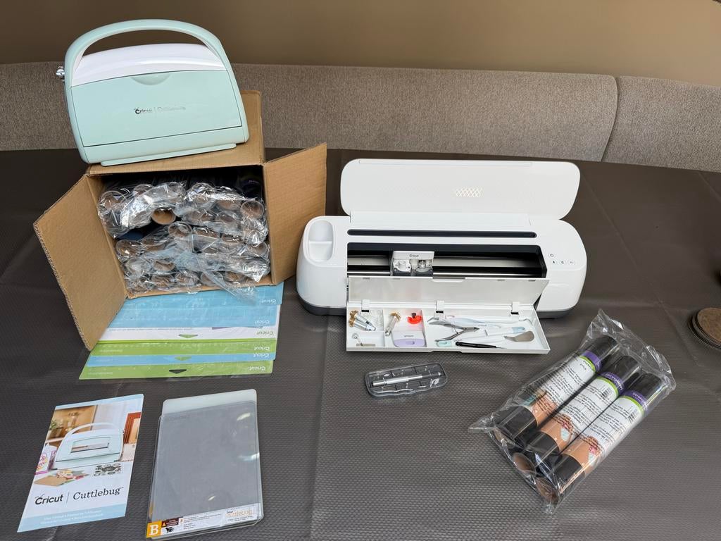 Cricut | maker, Cuttlebug en snijmatten set, Ophalen, Geschikt voor karton, Overige thema's, Zo goed als nieuw