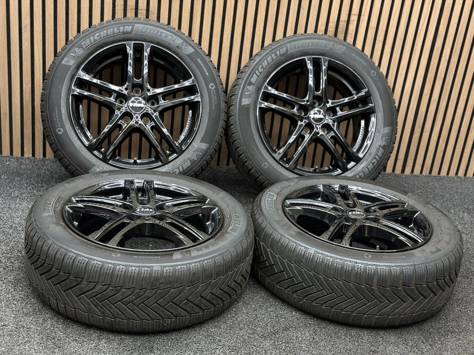 WINTER! 16 inch Rial Bavaro - Golf Leon 5x112 ET50 Michelin, Ophalen, 16 inch, ., Banden en Velgen