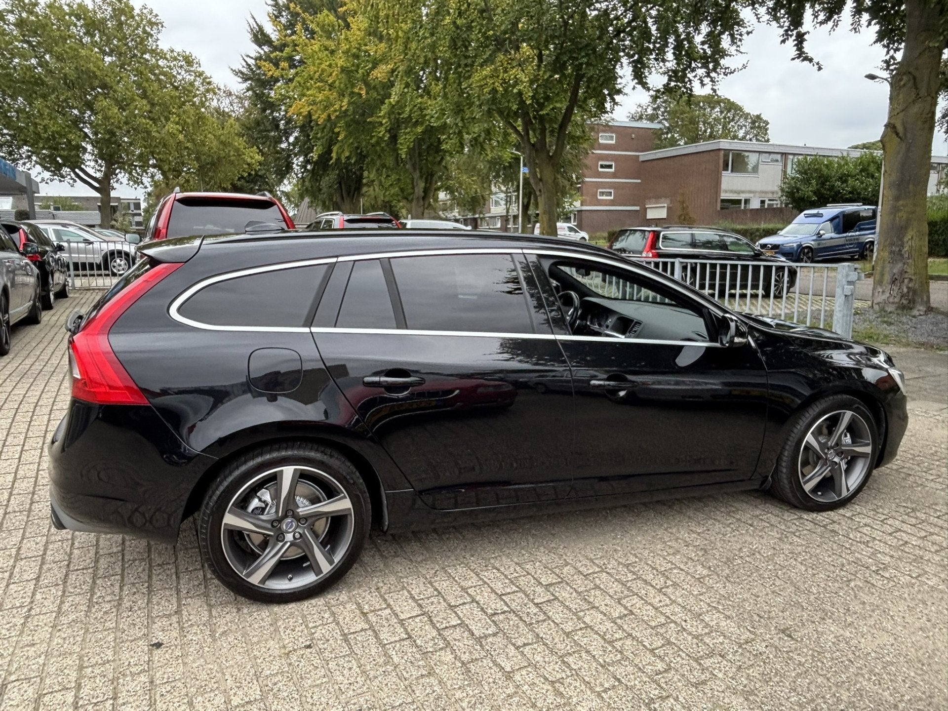 Volvo V60 3.0 T6 330pk AWD R-Design Polestar Keyless Standka, Auto's, Automaat, Gebruikt, 2953 cc, Vierwielaandrijving