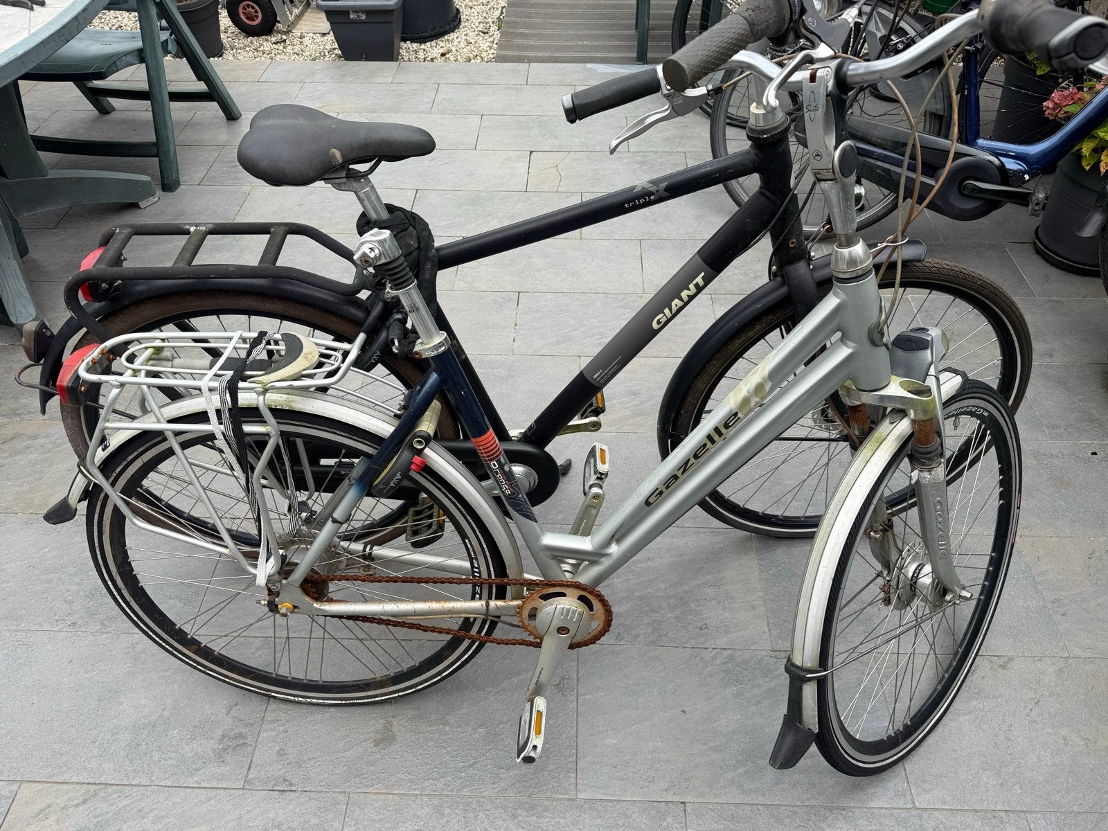 Twee gebruikte fietsen: Giant en Gazelle, Velgrem, Versnellingen, 53 tot 56 cm, Gebruikt