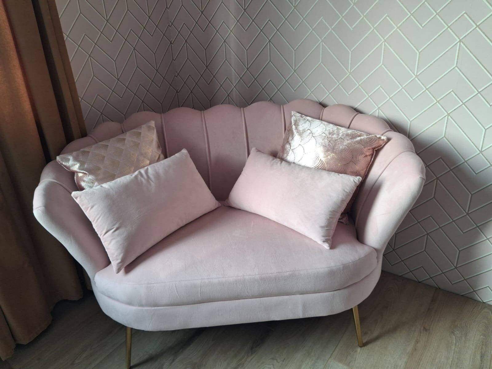 Velours, roze schelpbankje, in perfecte nieuwstaat., Ophalen, Zo goed als nieuw, Eenpersoons, Minder dan 150 cm