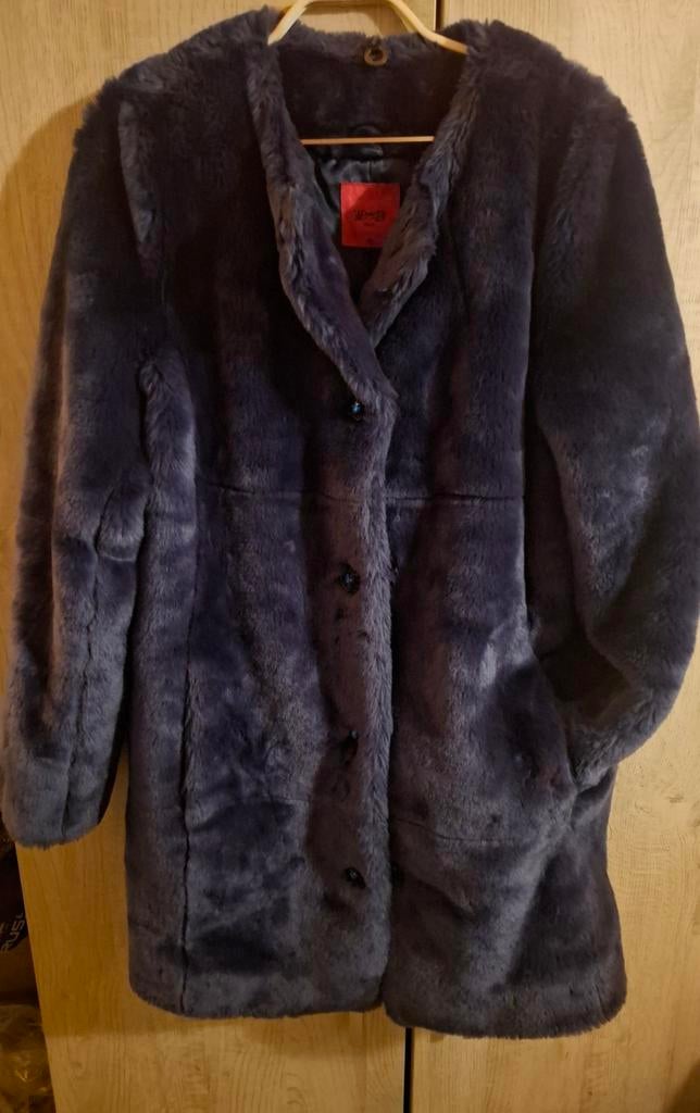 Save the Queen blauwe zachte furry jas, zo goed als nieuw, Maat 38/40 (M), Blauw, Zo goed als nieuw, Save the Queen