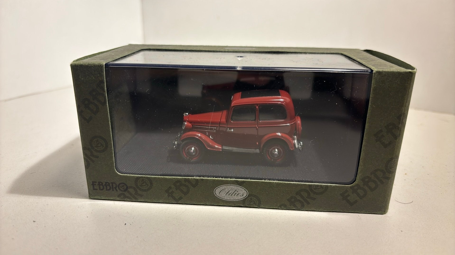 Datsun 17 sedan 1938 ebbro 1.43, Ophalen of Verzenden, A, A, A