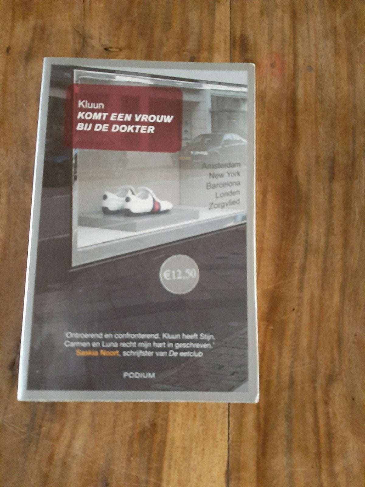 komt een vrouw bij de dokter, Boeken, Ophalen of Verzenden, Zo goed als nieuw
