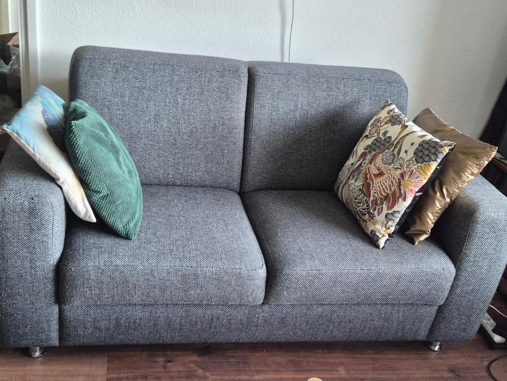 Nette tweezitter bank grijs / antraciet, Huis en Inrichting, Ophalen, 150 tot 200 cm, Tweepersoons, 75 tot 100 cm