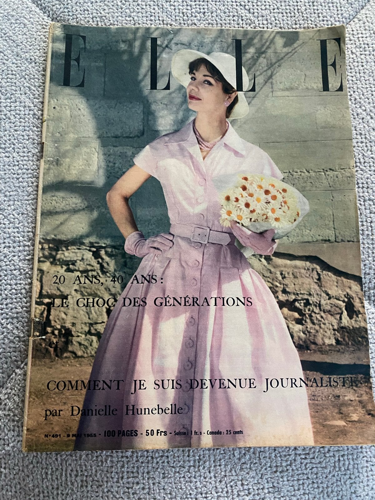 Vintage Elle Magazine - Mei 1955 - Mode & Journalistiek, Boeken, Ophalen of Verzenden, Gelezen, Damesbladen