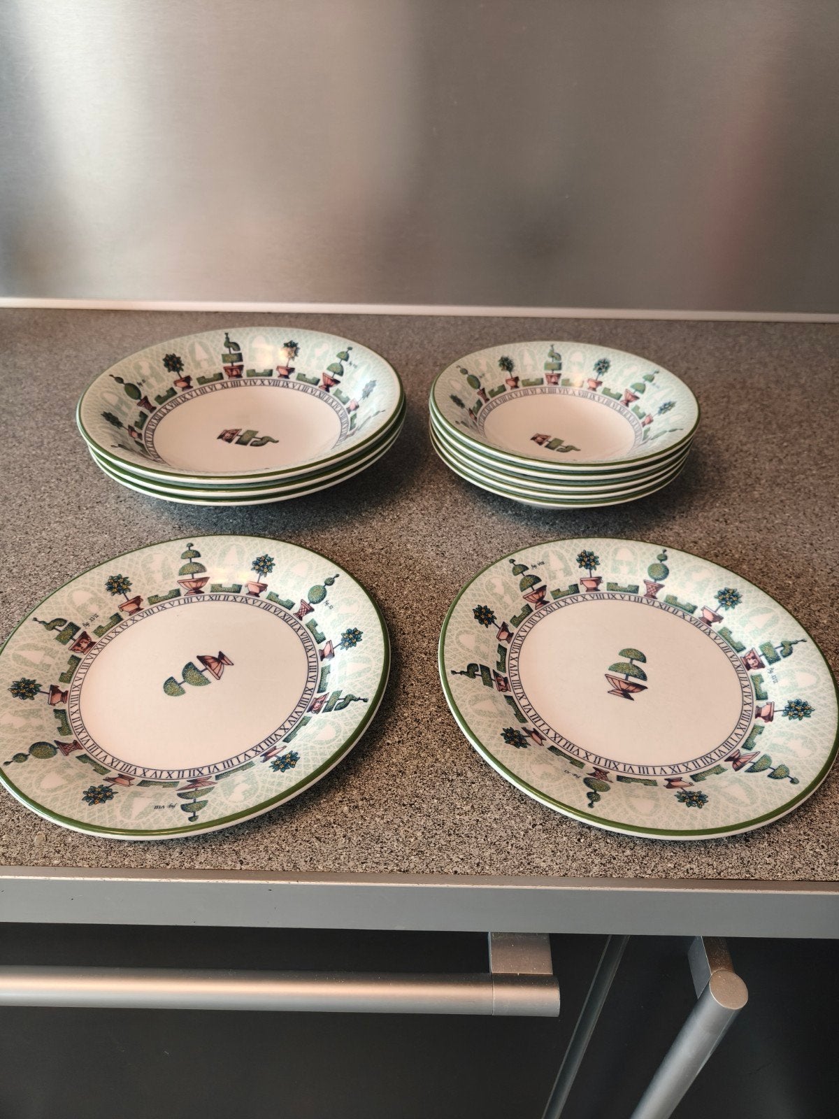 servies borden en pudding schaaltjes, Huis en Inrichting, Ophalen of Verzenden, Overige stijlen, Bord(en)