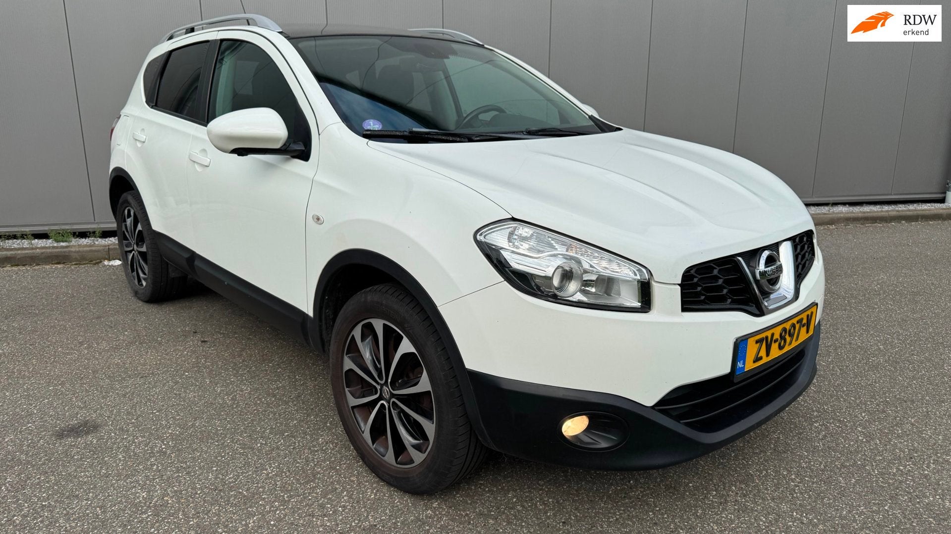 Nissan Qashqai 2.0 Tekna navi pano clima 360 cam, Auto's, Euro 5, Gebruikt, 4 cilinders, Wit