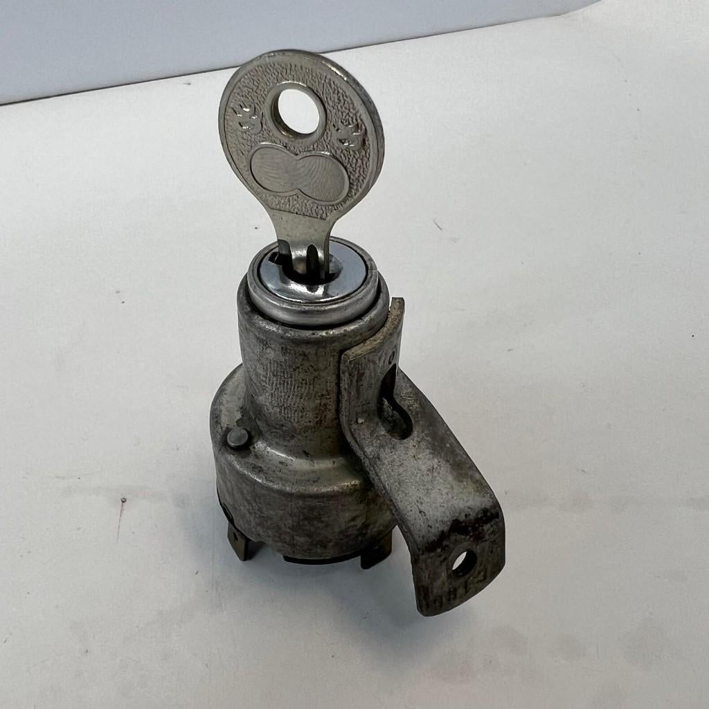 VW Beetle contactslot SC 61-67 Dickholmer, Auto diversen, Auto-accessoires, Gebruikt, Ophalen of Verzenden