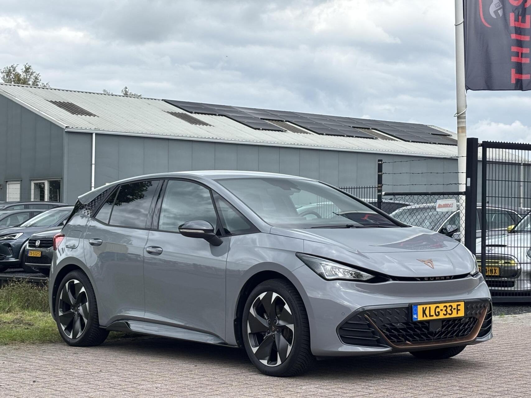 CUPRA Born Business 62 kWh SOH 96,4 % stoelverwarming, Auto's, Automaat, Gebruikt, 1728 kg, 204 pk