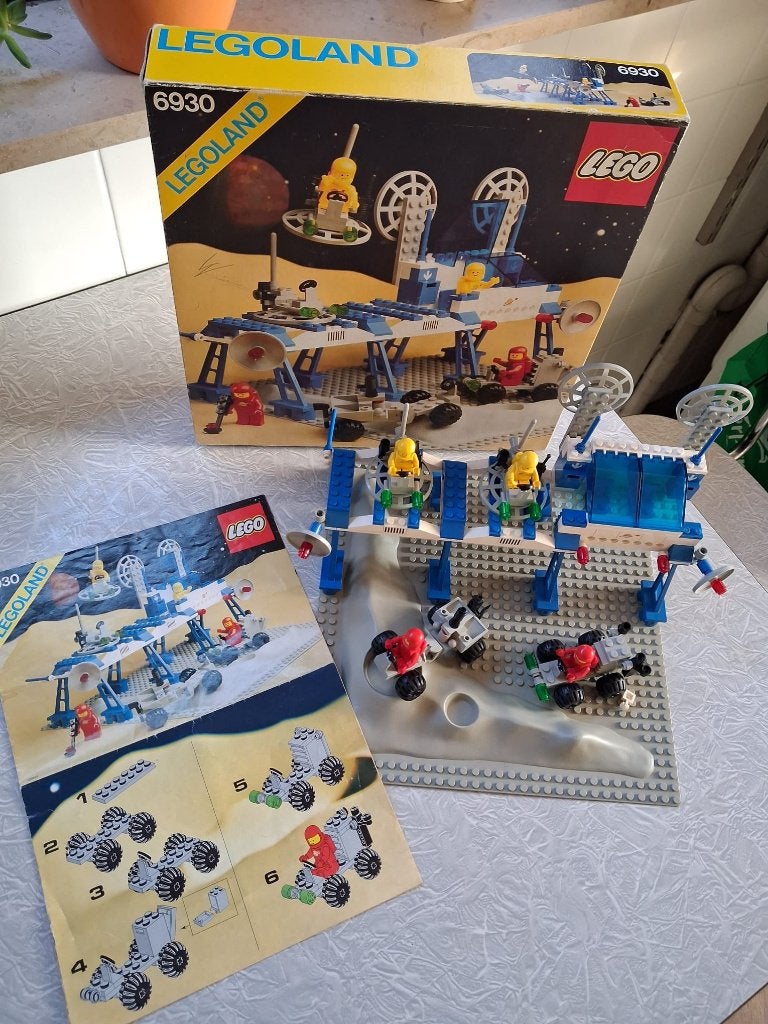 Lego classic space 6930  Space Supply Station met doos en hl, Kinderen en Baby's, Speelgoed | Duplo en Lego, Gebruikt, Lego, Ophalen of Verzenden