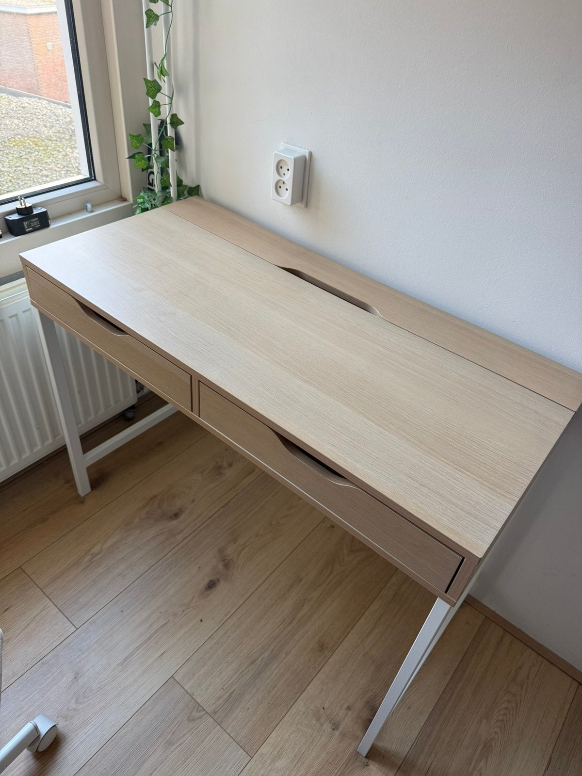 ALEX Ikea bureau, white stained/oak effect 100x48 cm, Huis en Inrichting, Ophalen, Zo goed als nieuw