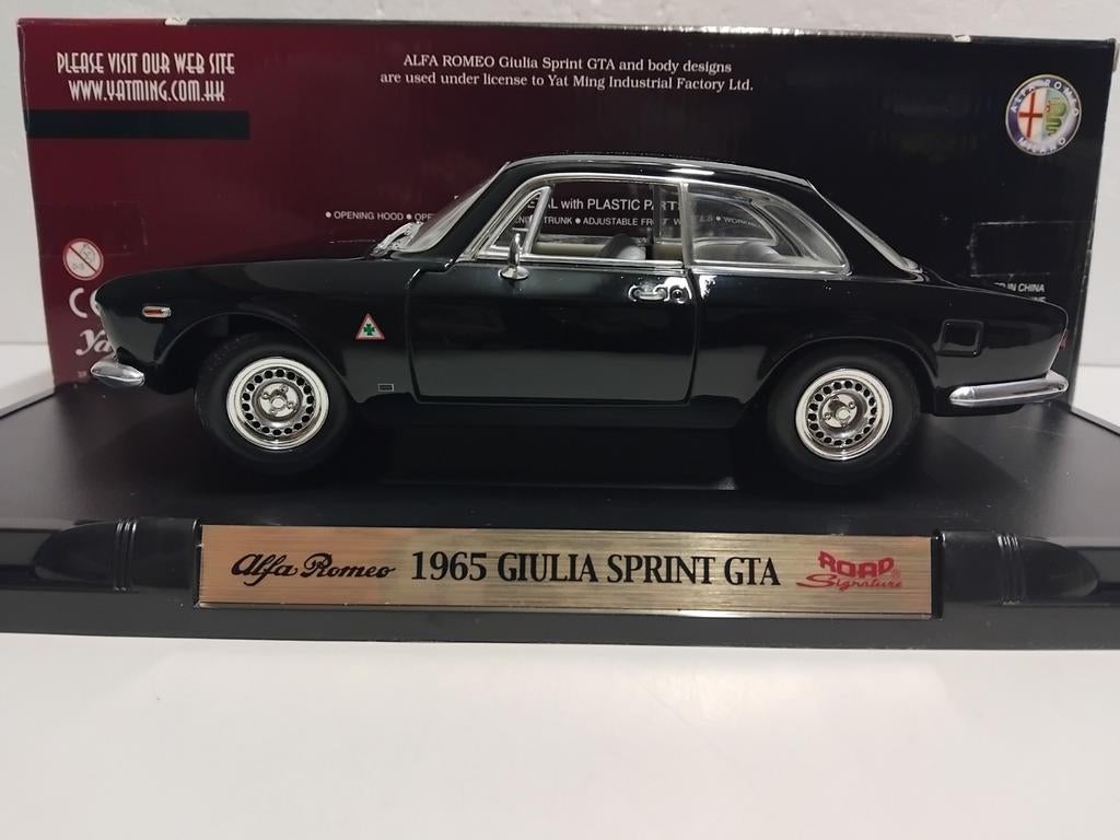 Alfa Romeo Giulia  GTA Junior Sprint Signature 1:18 KRD, Hobby en Vrije tijd, Modelauto's | 1:18, Ophalen of Verzenden, Zo goed als nieuw