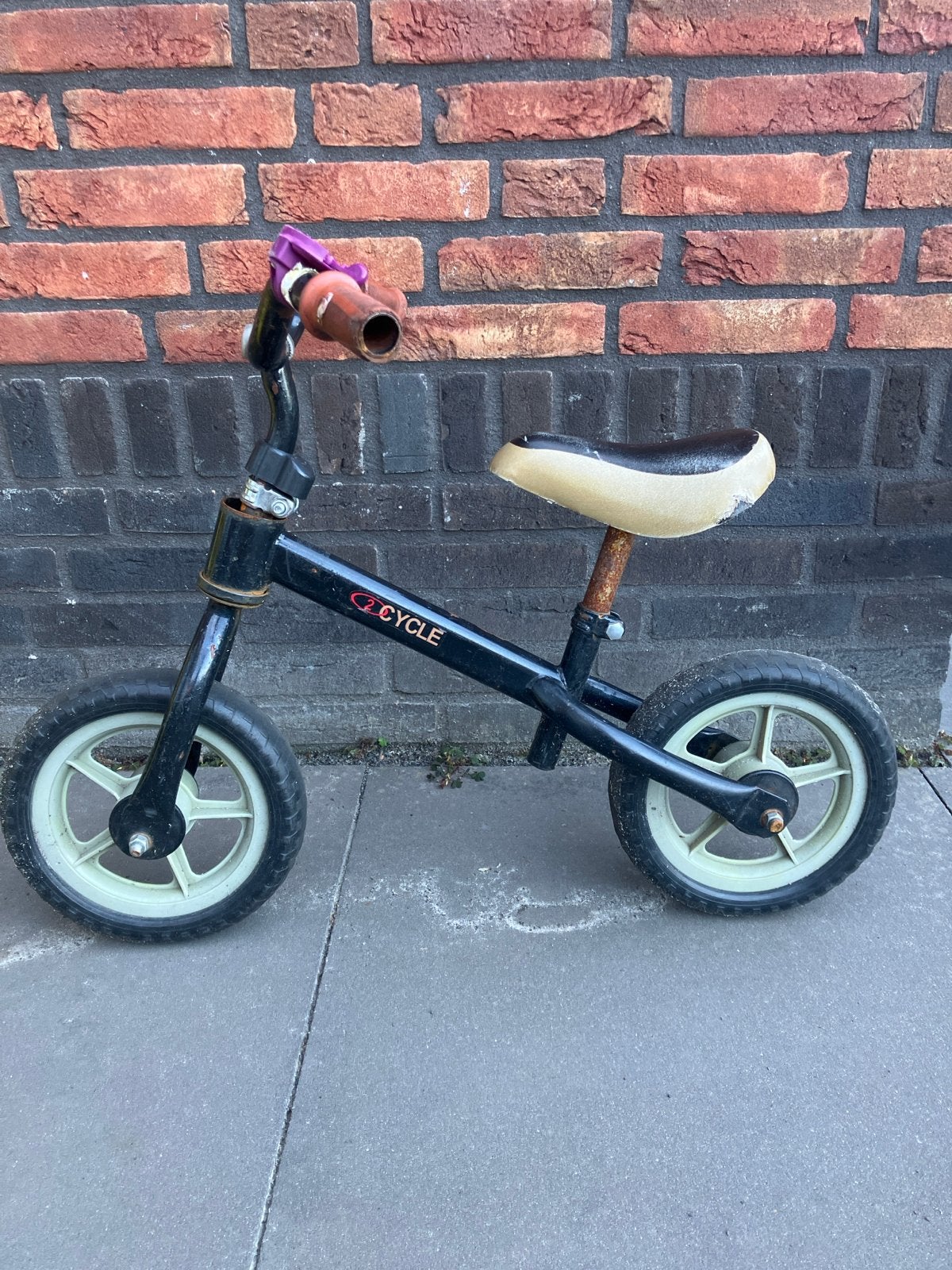 Gebruikte Loopfiets voor Kinderen - Q-Cycle, Ophalen, Gebruikt, Minder dan 16 inch