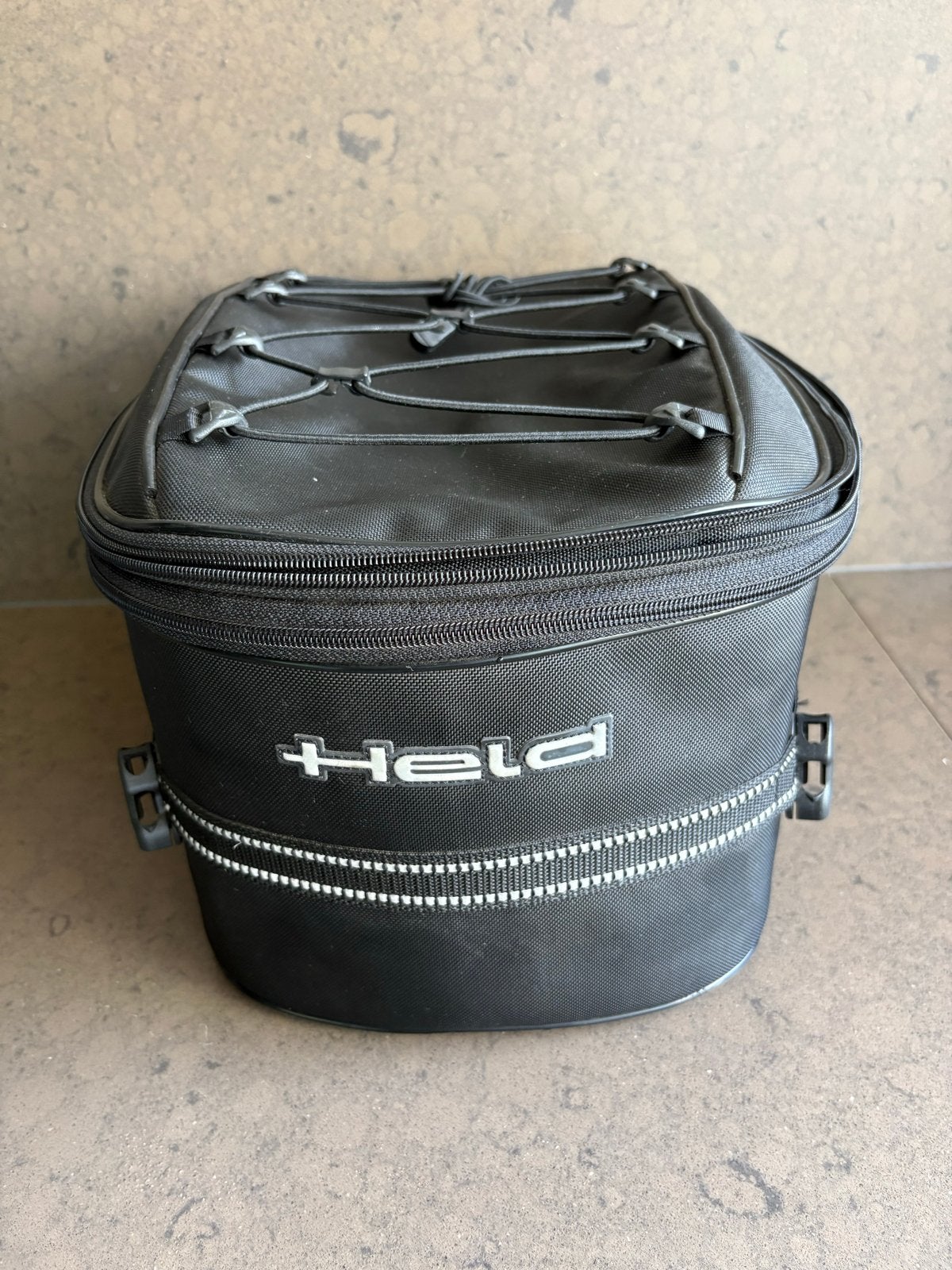 Held motorfiets tanktas / achtertas, Motoren, Ophalen of Verzenden, Zo goed als nieuw