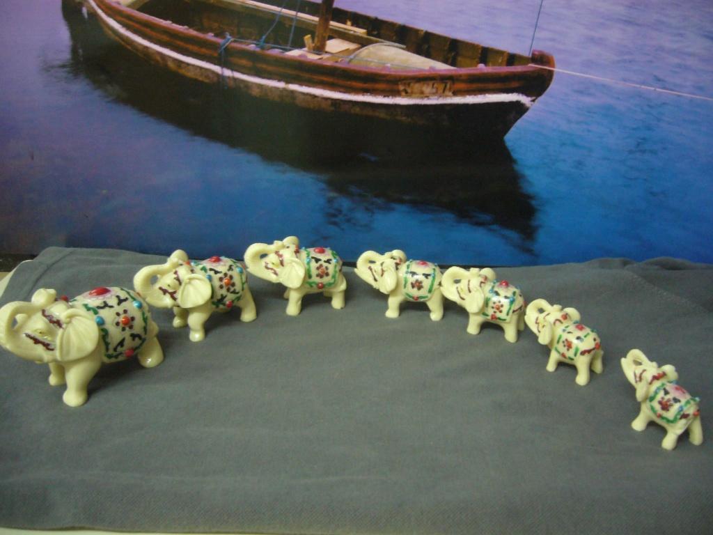 YI LIN CHINESE ARTS ELEPHANTS SET, Ophalen of Verzenden, Zo goed als nieuw