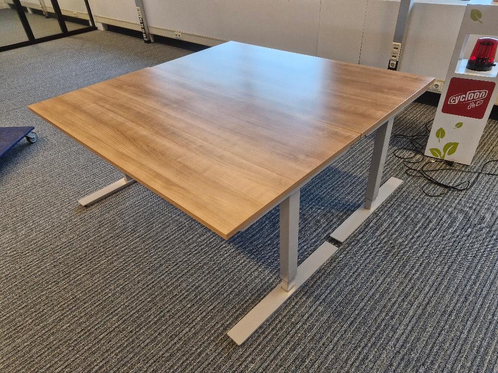Zit-sta bureau slinger of elektrisch met nieuw blad naar keu, Zit-sta bureau, VST, Ophalen of Verzenden, Zo goed als nieuw